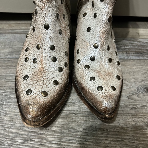 Corral Metallic white Silver tan Studded Western Booties with Turquoise Lining - Picture 14 of 14